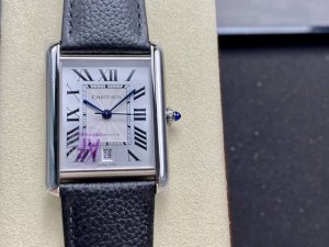 Af 新款男士坦克机械31Mm 渴望和平、反对战争！Af完美展现坦克系列低调而不奢华的复古风格 卡地亚Tank坦克系列腕表 表壳 大号：41Mm*31Mm，打破