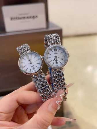 白 金 钻+30 欧米茄 Omega 精品女神水滴系列腕表 精致唯美的设计 让您的美丽无处不在 也将华丽与经典融合 创造出惊艳巨作 表盘清新淡雅 色彩的格调将华 - 点击图像关闭