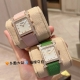 白钻 金钻 Heure H腕表 新款大钻石 “羽毛”镶钻 26X26Mm 白色天然珍珠母贝表盘，瑞士石英机芯，可自由搭配手拆卸意大利牛皮或美洲鳄鱼皮，不锈钢针扣