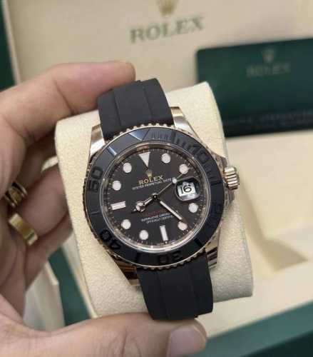 劳力士－Rolexym游艇系列－机械腕表 顶级进口机316L精钢壳－防指纹陶瓷圈舒适橡胶表带 原装保险扣蓝宝石玻璃 超强防水 直径40Mm 厚度12Mm 生活节