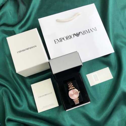 全国联保！！正品！正品！Armani 阿玛尼香槟金钢带女士手表，这款表最近非常火，深的小仙女的喜爱，型号ar11059香槟金钢带石英表，表盘直径32Mm 316