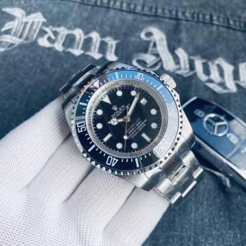 钢胶同价， 白壳 金黑+20 品牌: 劳力士sea-Dweller鬼王 介绍: 副本的精华并行代购版鬼王sea 表壳 为精钢 达到与正品一致 圈口: 原装工艺陶