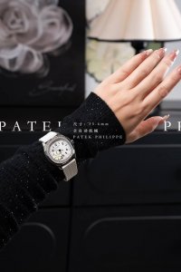 百达翡丽5068系列手雷女士最强版本。 腕表定:制瑞士顶级全自动4813机芯。 表圈：镶嵌一圈进口精美钻尽显精致美感，大大提升佩戴者的贵族气。 表壳：904钢拥