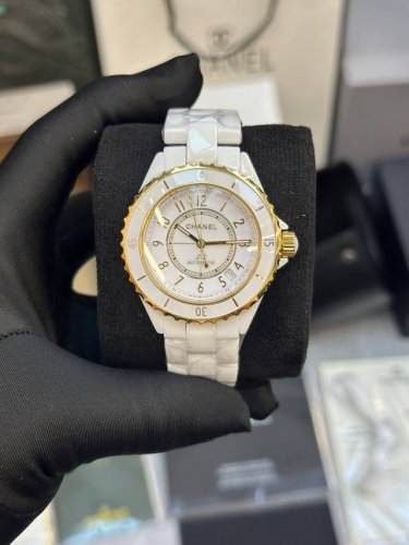 独家实拍图香奈儿Chanel 白陶瓷J12系列全自动机械表 奢华与优雅的完美诠释女生的梦中情表 型号H9540 公 版本-瑞士机芯 直径38Mm