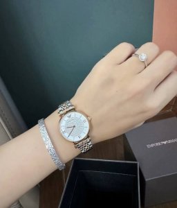 Emporio Armani阿玛尼 满天星镶钻 腕表 石英机芯 不锈钢表带 白色表盘 女表 潮流休闲时尚