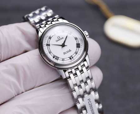 台湾厂出品：白皮 金玫20. 钢带20. 本品均已严格经过防水压力测试，防水可达120米 此款出货都以三码合一的形式出货，退换均以三码合一进出，望多理解！ - 点击图像关闭