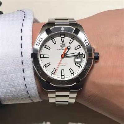 可以订做查验码 新款，高颜值已上线！新款硬货，Original Tagheuer,泰格豪雅竞潜系列 男表。 ~41Mm表径，蓝宝石镜面，超强夜光指针，原装Swi