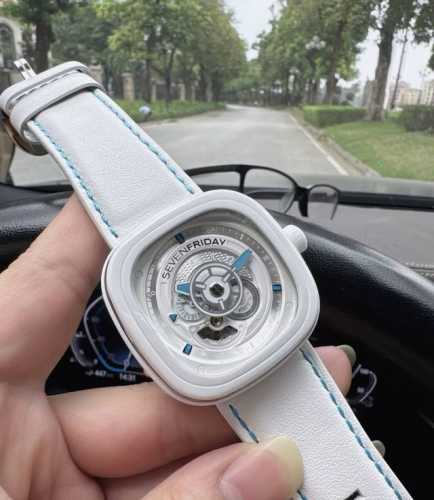 Sevenfriday七个星期五p系列 自动机械机芯 工业风潮流运动休闲 男女同款 瑞表 47.6*47Mm 白色表盘 陶瓷精钢表壳 牛皮表带