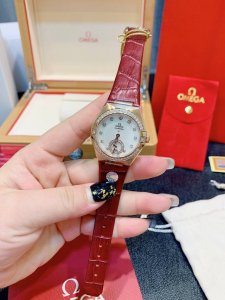批银 .玫 .带钻50 独家实拍，认准品质与细节 欧米茄星座全新女士腕表 第五代 台湾厂机械高版本全面到货原版一比一精制而成 超级爆星推荐 欧米茄星座系列腕表隽