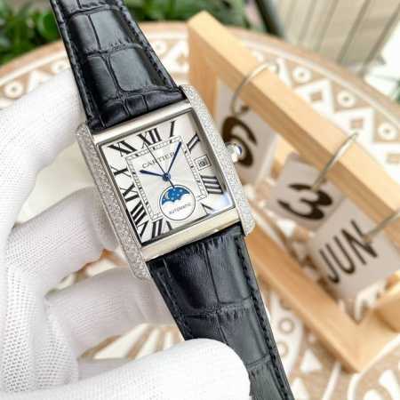 白壳镶钻 玫 Cartier-卡地亚坦克系列新款 多功能设计 自动机械男表 尺寸：35X45X11.5 抗磨矿物质蓝光玻璃 意大利小牛皮带 具备绅士风度 - 点击图像关闭