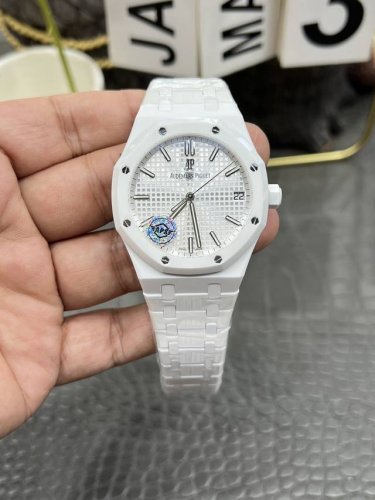 Aps爱彼皇家橡树15500白陶瓷系列 41Mm*10.5Mm 搭载丹东Cal.4302全自动一体机械