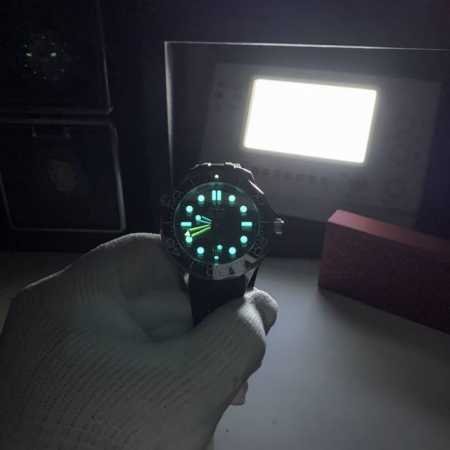 Vs 海马 米潜水表系列 Seamaster Diver M 210.32.42.20.10 1腕表 搭载订制版Cal.8800自动机械机芯 逆时针方向旋绿实心 - 点击图像关闭