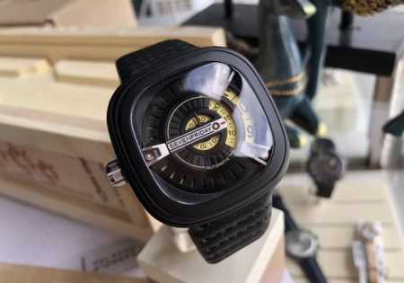 支持香港、美国直邮 香港直邮！Sevenfriday七个星期五m2 01-U155 原装进口8215机械机芯、强化蓝光玻璃、进口小牛皮带、高级316精钢表壳 4 - 点击图像关闭