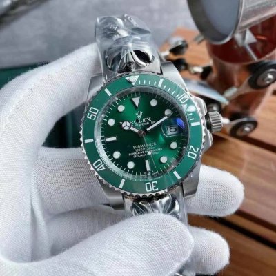 劳力士 Rolex 水鬼系列 顶级玩物货，不喜欢撞款街表水鬼的你，他绝对是你的知音。用劳力士最经典的潜航系列水鬼作为原型，经过圈口的二次改装，然后镶嵌顶级天然皓