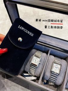 钢带光圈 钻圈 #配绒布袋 爱了爱了 迷你 戴卓小方格 到货啦 小巧而精致的表壳 纯粹柔和的线条 这一定是你首饰手表柜中不可或缺的一枚mini新宠 尺寸 2 2