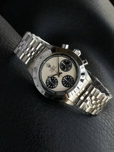 Msf中古 Tiffa联名款迪通拿，37Mm表径，黑色熊猫盘面搭配白色计时小表盘，经典蜗盖镜面设计。精钢表壳搭配钢带表扣，搭载Wm-7750手动计时机芯。