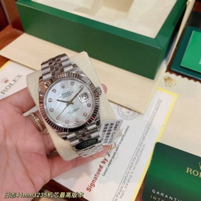 白 金 劳力士日志41Mm 搭载C日本正一体机日历，高性能缓震装置，动能储备72小时+ 整表采用904L钢材打造，刻度填满进口夜光粉 冰宝蓝持久夜光 特级工艺打