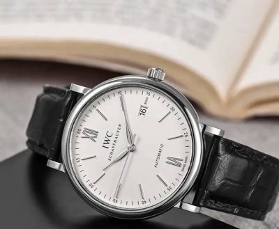 Iwc万国 柏涛菲诺系列 自动机械机芯 30米防水 男表 瑞表 40Mm 40Mm 银色表盘 精钢表壳 鳄鱼皮表带