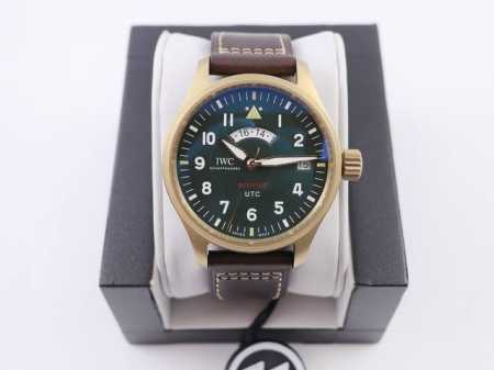 2210Zf功能大作——Iwc喷火战机飞行员Utc世界标准时间腕表 “Mj271”特别版震撼出击，敬请广大表友热品！ 腕表尺寸41Mmx14.1Mm 身披青铜战 - 点击图像关闭