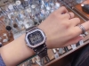的一款，夏天必备！ 卡西欧特别版Gmw-B5000方块钢带表 采用了极为用心的抛光和打磨，显得质感非常高级。经典的G-Shock壳形金属化之后，充满未来感和阳刚