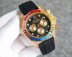 彩虹迪新款劳力士rolex宇宙计型迪通拿腕表！进口石英机芯，矿物质超强玻璃，钢带表带，佩戴舒适！直径40Mm，颜色更突出，光泽更明亮，！