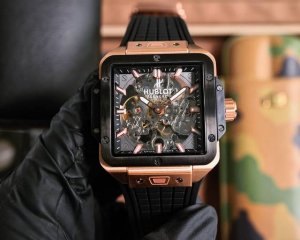 白壳 电度 Hublot 宇舶表 这是恒宝腕间的高级秀场！恒宝再次跨界潮流高端！众星演绎，隆重上市，兼具尖端潮流和创新科技的融合力作，腕表史上的巅峰之作，从多个