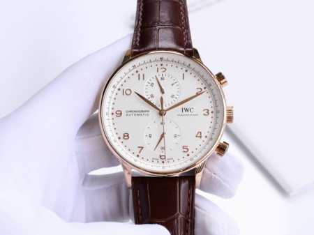 万国-Iwc 萄计系列 白 金 匠心制作 强烈推荐 隆重登场。简约商务的设计之下，蕴含一丝浓郁的复古情怀 机芯 搭载全自动进口机械， 走时精准，动力储备强劲 表 - 点击图像关闭
