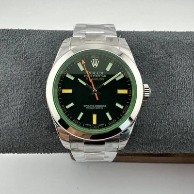 Vs厂，Milgauss系列，1 0闪电针 绿玻璃904L最高版本，蓝盘 绿盘！防磁双重底盖！ 同步绿色材料蓝宝石玻璃，定制全新的实心针轴3131一体机芯 尺寸