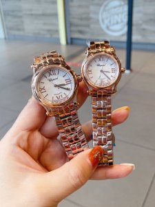 钢带光圈白壳 金壳 钻圈20 麦芽糖mj 实拍 快乐钻happy Diamonds作为萧邦最门热最畅销的系列一以直细腻的手法诠释萧邦志标性灵动钻的石概念，此系列