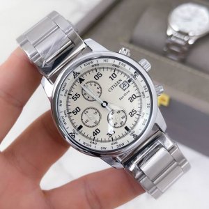 品牌 西铁城--Citizen 类型 男士腕表 机芯 进口石英机芯 材质 316L精钢表壳 表镜 矿物强化玻璃镜面 皮质 真皮表带 尺寸 直径42Mm 厚度13