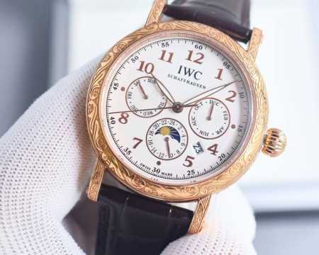 白 -金 钻+50。Tw 铁划银钩 苍劲有力 高颜值新品： Iwc~万国六针多功能高级纯手工雕花腕表-惊艳登场，为您呈现不一样的风彩。 Iwc~万国复杂功能系列 - 点击图像关闭
