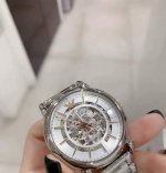 哇！这个表真的有质感 全新闲置机械之心阿玛尼Ar1980 银色镂空透视自动机械表 ！ 镂空透视窗，质感指针、利落线条大气跃然于手！银色表盘搭配316钢带表链大气