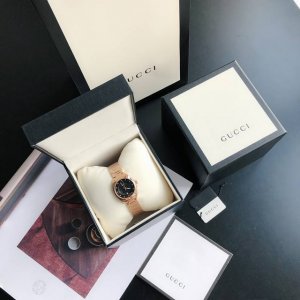 古驰 Gucci Gg2570 Ya14 2 系列腕表。尽显品牌独有特色，采用复古设计、更突出女性优雅魅力！时尚手表、搭载进口石英机，以旭日纹作为表盘，源自意大