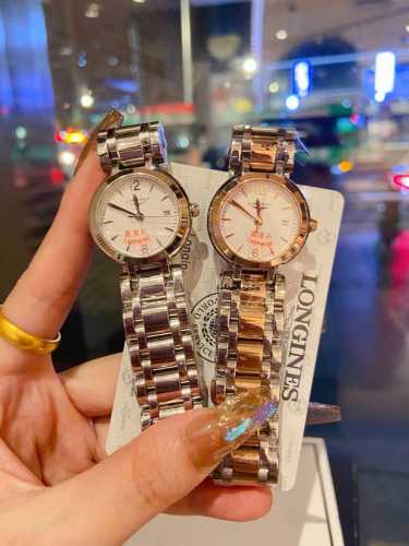 全钢篮宝 白壳 间金 浪琴 LONGINES 林志玲代言 浪琴心月系列 原装进口石英机芯 尺寸26.5mm，走时精准耐久 双卜蓝宝石水晶玻璃 316L精钢表壳