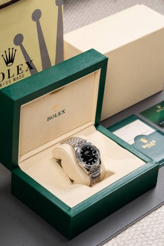 e厂劳力士 Rolex Lx8 日志系列 41Mm劳力士原版开模上海3235自动一体机机械机芯日志型系列 男士日志型腕表，41毫米直径，11.7毫米厚度、研发耗