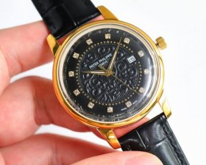 白壳 金壳 2024最新版本 百达翡丽 Patek Philippe 最高版本高级自动腕表！ 1团队历时9个月精心设计，敢为人先，力求完美，突破多层技术瓶颈 2
