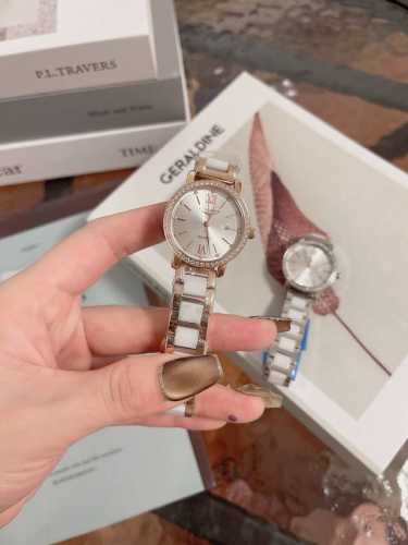 白钻 玫 钢带20陶瓷40新款浪琴-Longines简约大气女款 进口石英机芯 矿物质玻璃镜面 316L精钢表壳 直径30Mm厚8Mm 该款腕表备受女性喜爱，在