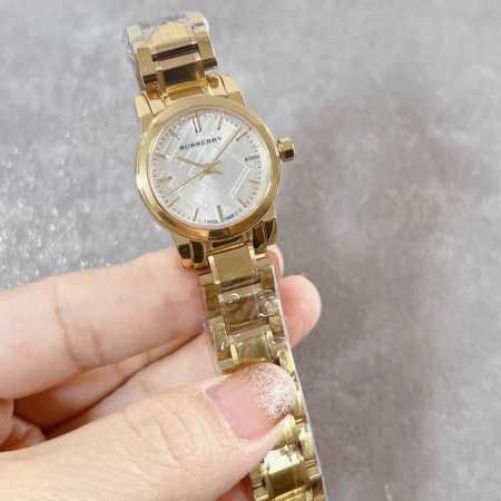 白壳 金 巴宝莉-Burberry 都市系列英伦风尚女士石英腕表，简约大气，大方优雅，集浪漫温柔以及运动风范的干脆利落于一身，让你在休闲时刻魅力无限，尺寸26M - 点击图像关闭