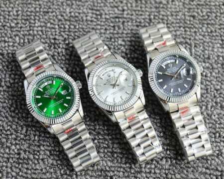 劳力士日志Rolex精品男士腕表，三针双日历设计，尊贵大气，绅士风范，卓越品质，热卖全城。采用瑞士石英机芯 零返修 ，超强防水316精钢原装扣，矿物质镜面不怕刮 - 点击图像关闭
