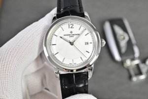 白 金 Tw 2025最新热门款 江诗.丹顿Vacheron Constantin 经典之美品鉴江诗.丹顿传承系列腕表！ 1团队历时6个月精心设计，敢为人先，力