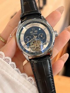 欧米加-Omega 九飞轮全自动机械腕表 蕴含最优质的材料与一丝不苟的工艺！超强矿物质玻璃. 真空电镀，精密防水，直径:40Mm，厚度:12Mm，高端大气上档次