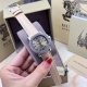 巴宝莉Burberry全新 The Britain英伦风尚系列女表，D独特的圆边八角形和与众不同的螺栓设计，完美演绎了Burberry 腕表臻品魅力， 螺旋式底