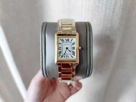 白壳 玫瑰金 钻+30 高品质+100 卡地亚cartier Tank Must钢带系列，Tank表款一直是最受欢迎系列，对于小号款，它都是腕围适中之人的理想选 - 点击图像关闭