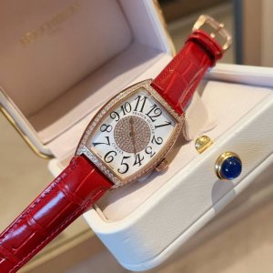 金 钻40 Fm-法兰克穆兰-全新女装 CintréE Curvex 系列，漆制表盘有太阳射线纹理，满天星配以品牌代表性的 CintréE Curvex 表壳设