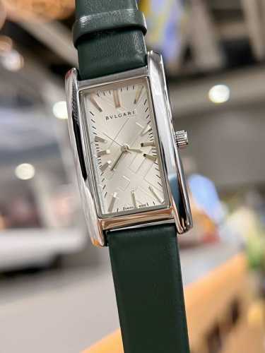 宝格丽 Bvlgari独家实拍 新款来袭，独特风格，英伦风范，进口石英机芯，规格：24*42Mm，时尚百搭，上手美美哒～～