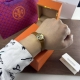 汤丽柏琦石英手表，Tory Burch的经典系列型号Tbw4034，尺寸22Cm 这种尺寸设计使得手表在佩戴时既显得精致小巧，又不失优雅大气，适合大多数女性的手