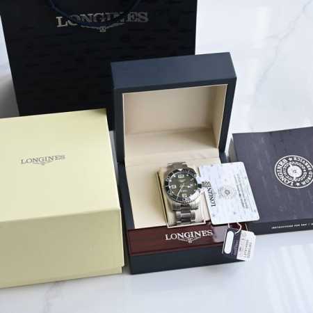 浪琴-Longines，康卡斯潜水系列男士腕表，浪琴中的水鬼，防水达300米，表径43Mm，自动机械2824机芯型号s T 1900，后盖原装壳套、简约时尚，商 - 点击图像关闭