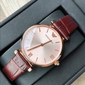 支持香港、美国直邮。 正品！阿玛尼 Armani 石女英表，Ar1911，精致简约，316L精表钢壳搭配真皮表带，满满小清新风，表径~32Mm