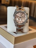 全新迪通拿彩虹款。型号：116599Rbow-116598Rbow-116595Rbow.彩虹迪通拿一表难求！镶嵌根据原厂颜色渐变过渡最协调的36颗宝石进行优化