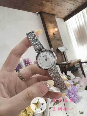 爆款推荐天梭T152型号 2025最新款火爆全网的小美人最最最新款出货啦三码合一进口石英机芯 一眼万年新品歪表冠戴出个性 12点位表盘内钻石 超凡脱俗的美 上手 - 点击图像关闭